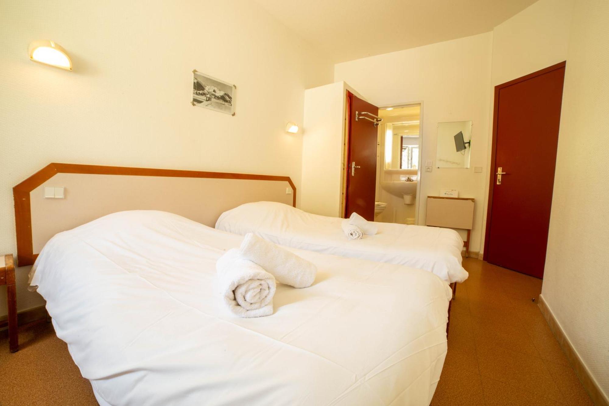 Le Rabuons Hotel Saint-Etienne-de-Tinee Exterior photo